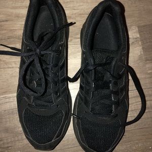 ASICS All Black Tennis Shoes